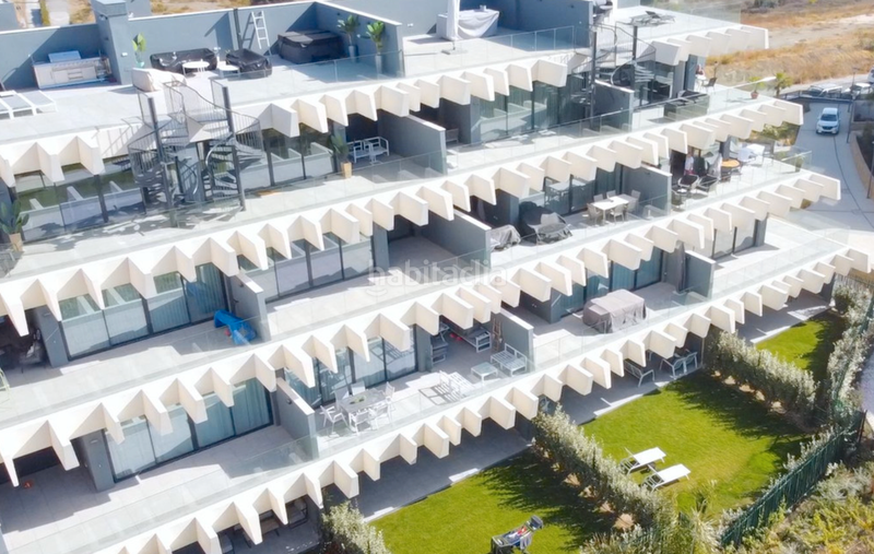 Foto cdb31eef-bfa7-47ec-a2a2-65c66aaf0d87. Erdgeschoss mit pool in La Concha - Resina Golf Estepona