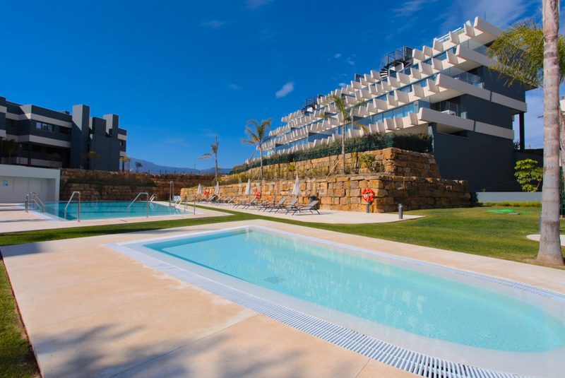 Foto deb79fb1-2cbb-41b9-bb40-0924a1b9cead. Erdgeschoss mit pool in La Concha - Resina Golf Estepona