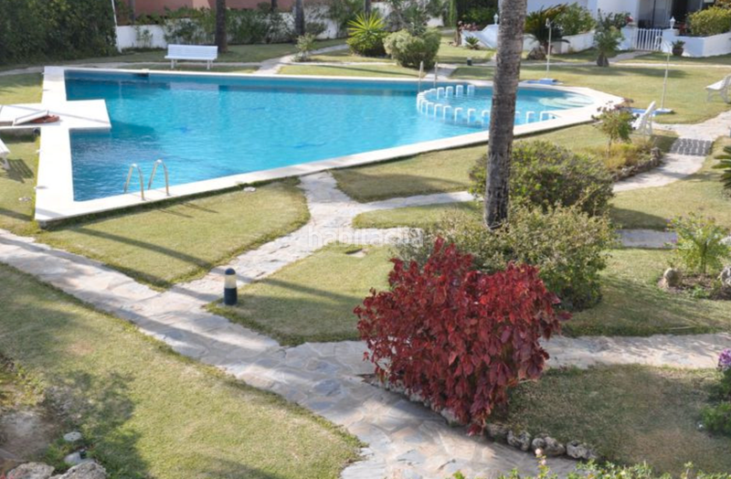 Foto 3a2858f7-b89c-4a24-a627-7ca33eb32935. Casa a schiera con camino piscina in Guadalobón Estepona