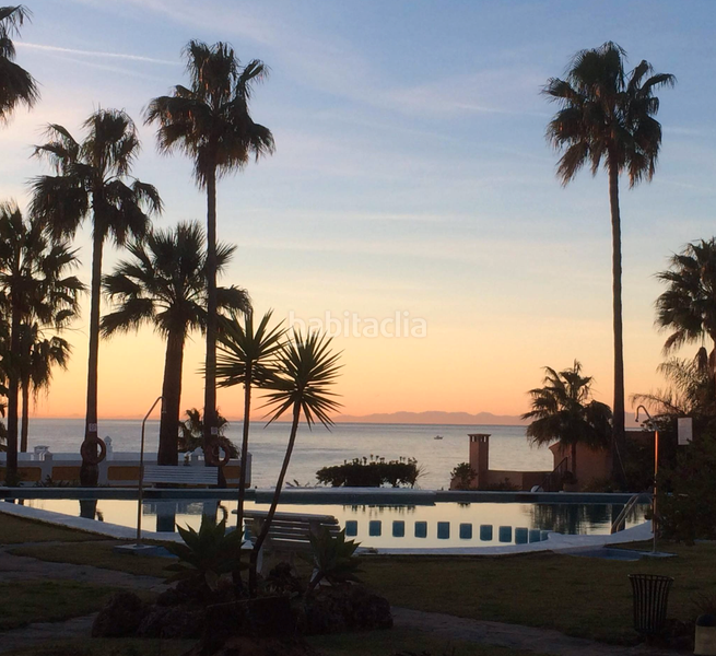 Foto 4891eaeb-c5e1-4858-bcd3-f20f60ae6d2d. Casa a schiera con camino piscina in Guadalobón Estepona