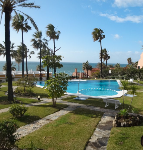 Foto 71907287-3251-4a3b-bb19-42e117ad655e. Casa a schiera con camino piscina in Guadalobón Estepona