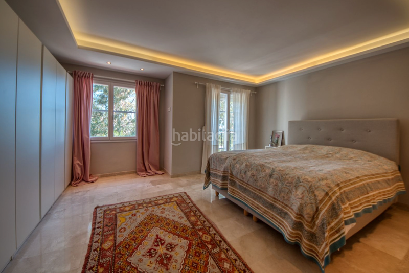 Foto a60b842f-991f-46e7-b37a-993f72f71a0c. Casa a schiera con camino piscina in Guadalobón Estepona