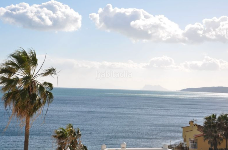 Foto eebecc16-9556-4df4-943d-7ebf60e3f217. Casa a schiera con camino piscina in Guadalobón Estepona