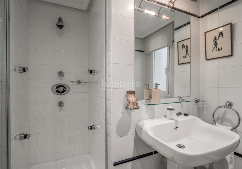 Foto 2b3d9233-729a-4640-8938-8a3a14d5f3ce. Apartamento piso en venta en primera linea en Playa Bajadilla - Puertos Marbella