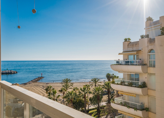 Appartement  Avenida severo ochoa. Piso en venta en primera linea en marbella