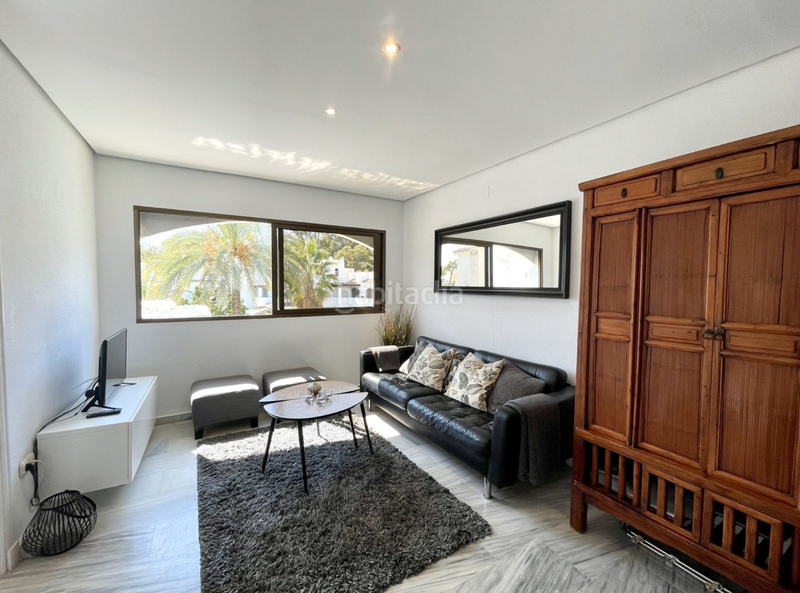 Foto 7610d26b-b844-4645-ab95-218b7cc9d4a7. Ático  frente al mar en elviria, en Real de Zaragoza Marbella