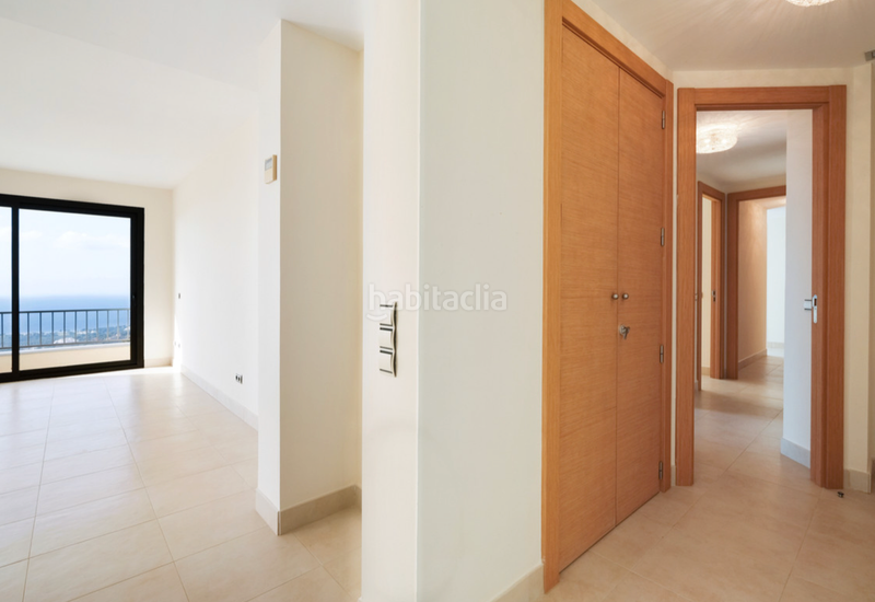 Foto 511241ec-2a94-42a6-aef7-b876b2f03795. Ático atico duplex en venta en altos de los monteros, en Marbella