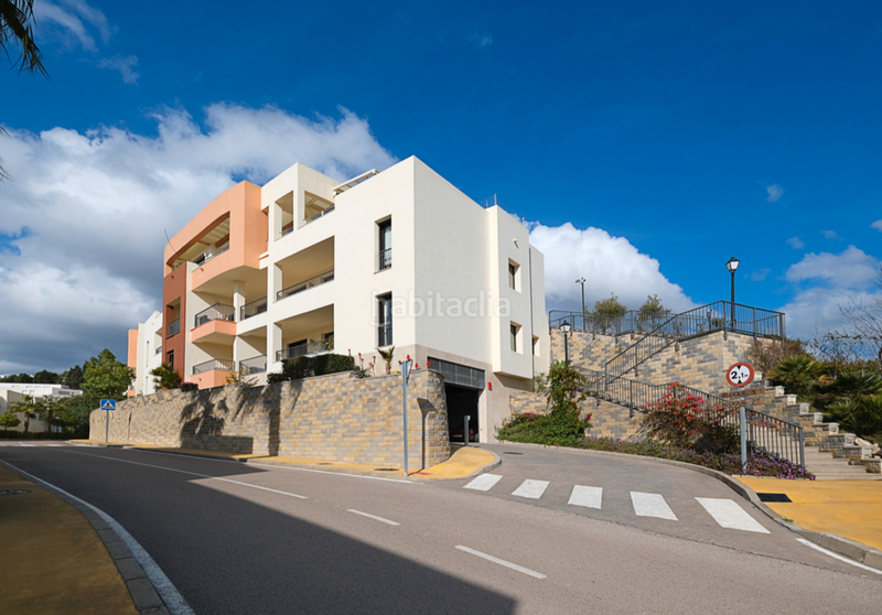 Foto 835396fd-a4f4-49f1-8047-a888130ea726. Ático atico duplex en venta en altos de los monteros, en Marbella