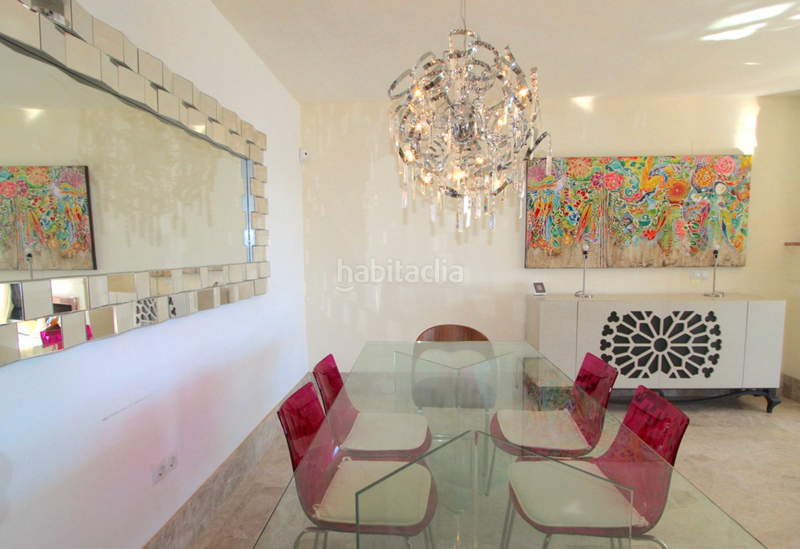 Foto 30a3ae4c-2814-4d79-9c8c-c367f7601a9c. Casa aparellada amb aparcament piscina a Santa Clara Marbella