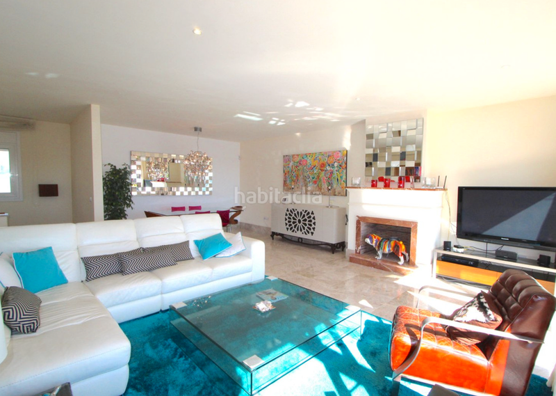 Foto 3434e787-c07e-4861-8780-6f753b313e95. Casa aparellada amb aparcament piscina a Santa Clara Marbella