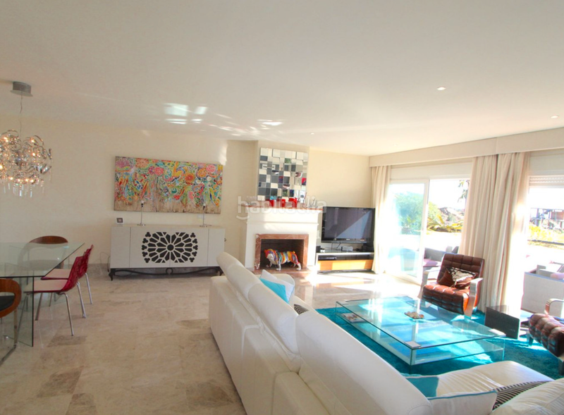 Foto 51501356-c6f6-4610-bafb-b8a9a6320fb2. Casa aparellada amb aparcament piscina a Santa Clara Marbella