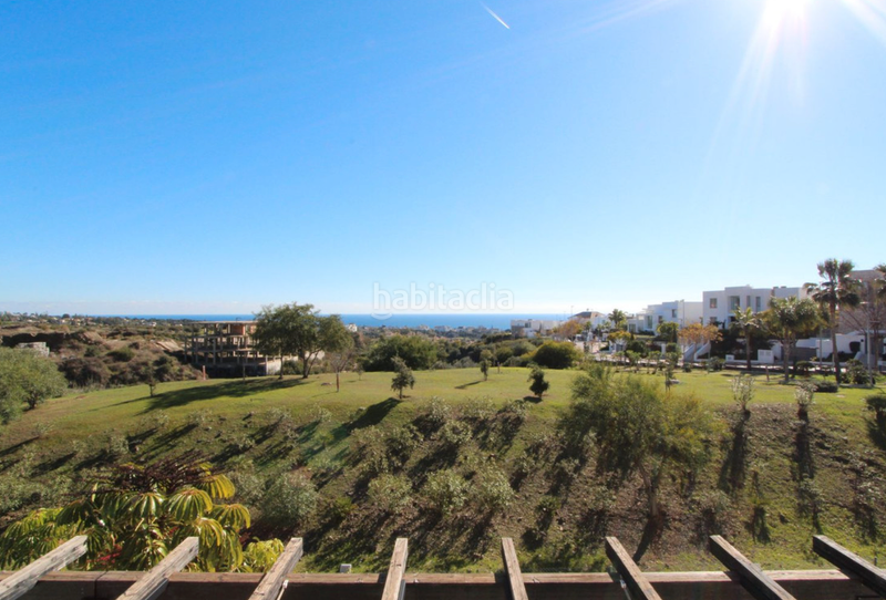 Foto 58ba0c8e-1172-4ef6-a90c-a93a21777588. Casa aparellada amb aparcament piscina a Santa Clara Marbella