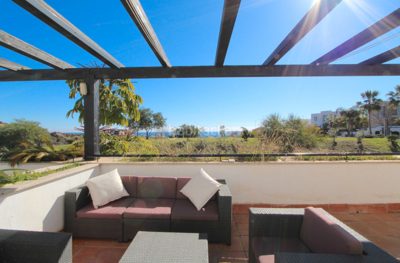 Foto 58e24e77-9dd0-4eca-8289-deedbe2c16fe. Casa aparellada amb aparcament piscina a Santa Clara Marbella