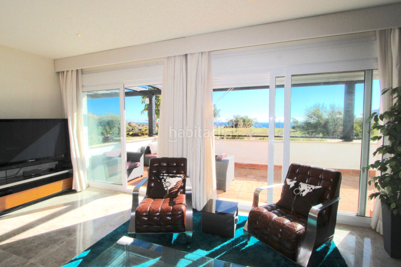 Foto 77cd5146-a023-4b31-b150-66efc4234288. Casa aparellada amb aparcament piscina a Santa Clara Marbella