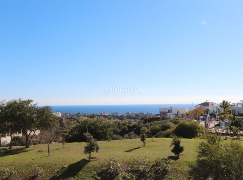 Foto e20b5998-6601-4036-9b8a-a1a26cabd52d. Casa aparellada amb aparcament piscina a Santa Clara Marbella