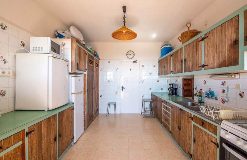 Foto 05dc1071-4d60-4d44-a4ee-5f902c56871a. Chalet villa en primera linea de playa en new golden mile, en Estepona