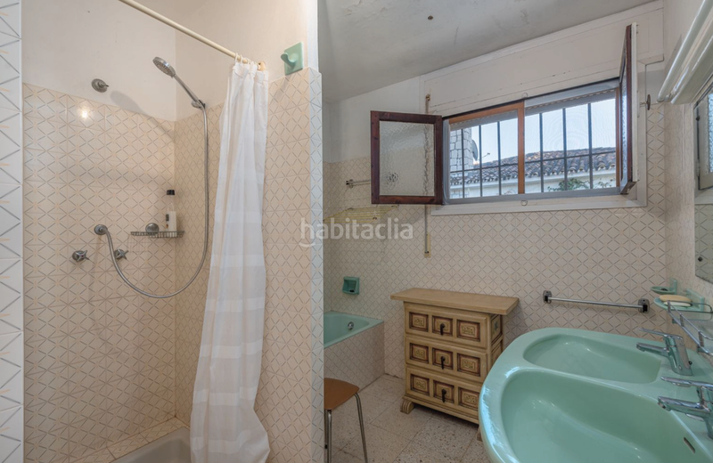 Foto 2bee4855-18de-4ecc-ac45-2751c66d0c7f. Chalet villa en primera linea de playa en new golden mile, en Estepona