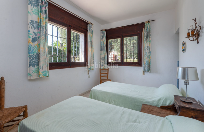 Foto 99258b85-3578-4b32-ae1e-7164b7ce09a5. Chalet villa en primera linea de playa en new golden mile, en Estepona