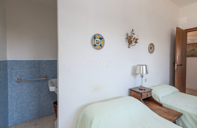 Foto f59ab702-16af-434a-8871-b3b09dbb4b77. Chalet villa en primera linea de playa en new golden mile, en Estepona