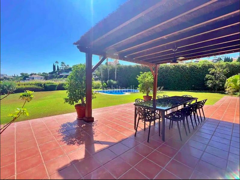 Foto 4dfdc2f3-4819-40da-af18-c4f0fd935d1c. Casa amb aparcament piscina a los arqueros - puerto del almendro Benahavís