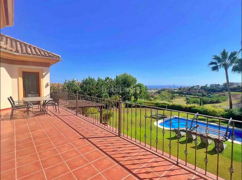 Foto 8393ca2e-100d-4838-be42-8c14e1e6d007. Casa amb aparcament piscina a los arqueros - puerto del almendro Benahavís