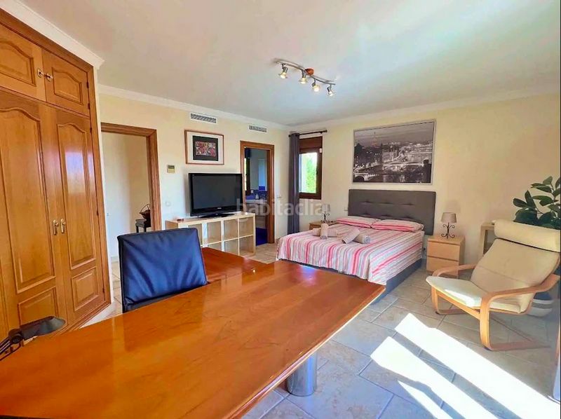 Foto b5dcced2-8336-4f91-8888-0de5965e42bd. Casa amb aparcament piscina a los arqueros - puerto del almendro Benahavís