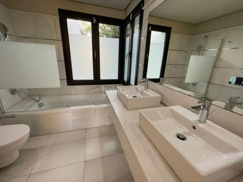 Foto 6ecd4627-3a1f-41e8-9bd9-73464beda611. Casa in calle cerro muriano 77 in lomas de Marbella club Marbella