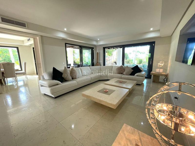 Foto e2748b96-8965-48b6-8bd3-143948b1f1e7. Casa in calle cerro muriano 77 in lomas de Marbella club Marbella