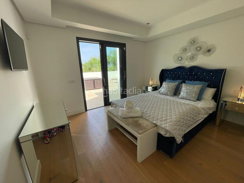 Foto e875c0b0-aea3-41c7-89d7-8cff88995d1f. Casa in calle cerro muriano 77 in lomas de Marbella club Marbella