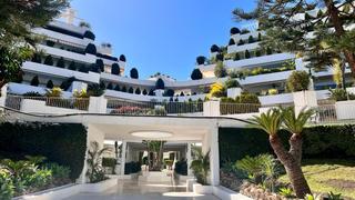 Appartement à Urbanizacion al riyadh 1b. Duplex penthouse en golden mile lomas de marbella club | las ter
