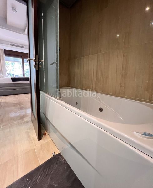 Foto 83a8992b-4ee3-4a56-b295-bd6ed6e706a1. Planta baixa amb calefacció aparcament piscina a Estepona