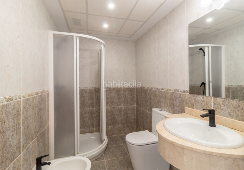 Foto 4399c863-3a52-4563-809e-a31cdff549c7. Casa adossada amb xemeneia piscina a La Duquesa Manilva