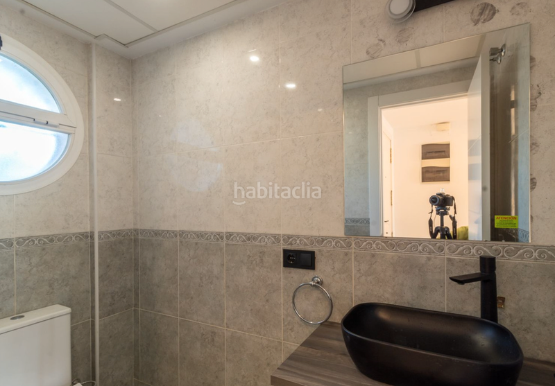 Foto 478ac3ff-81fc-4360-aedf-ff0f02f6c33a. Casa adossada amb xemeneia piscina a La Duquesa Manilva