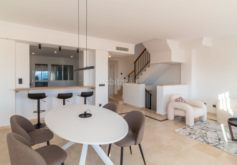 Foto 6411a64b-9f5e-42e1-9685-4721de6297d5. Casa adossada amb xemeneia piscina a La Duquesa Manilva