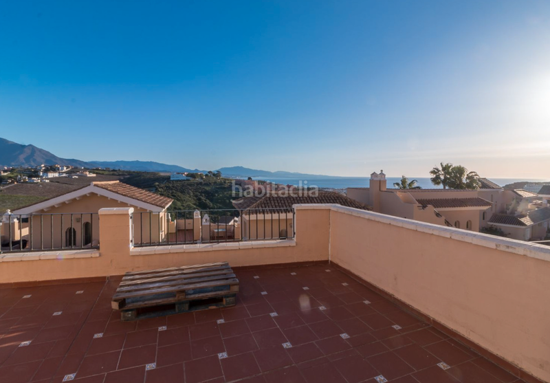 Foto 841519fa-71d4-47f9-acad-ab4ae41fd363. Casa adossada amb xemeneia piscina a La Duquesa Manilva