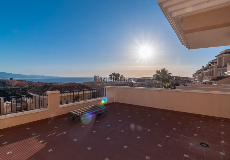 Foto a0dbe6f1-5699-49d7-b6bc-66c3cf4d65f9. Casa adossada amb xemeneia piscina a La Duquesa Manilva