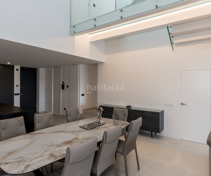 Foto 8a34d2ca-dde5-4f82-882b-e1ee585e75a6. Affitto casa a schiera con parcheggio piscina in puerto de Estepona Estepona