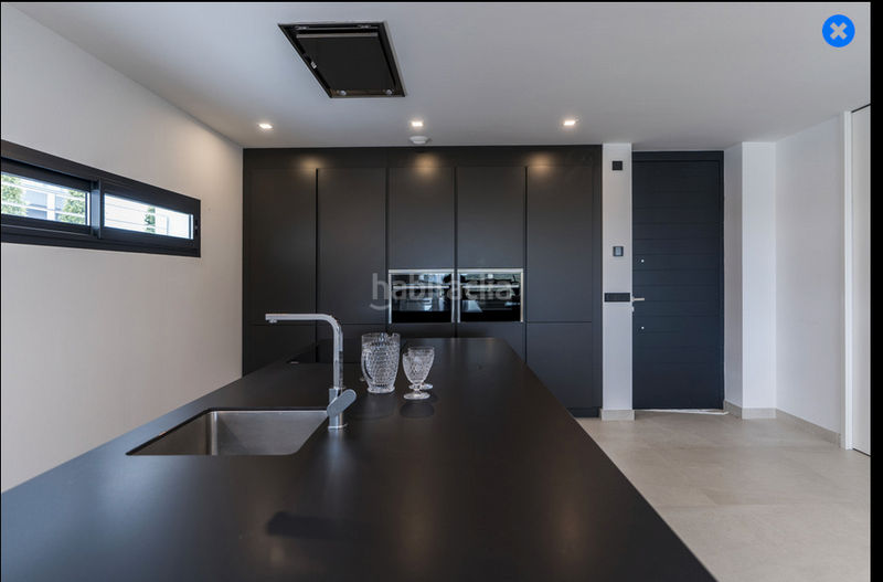 Foto a1d168c9-4d9a-4130-896c-81d3063ddd2f. Affitto casa a schiera con parcheggio piscina in puerto de Estepona Estepona