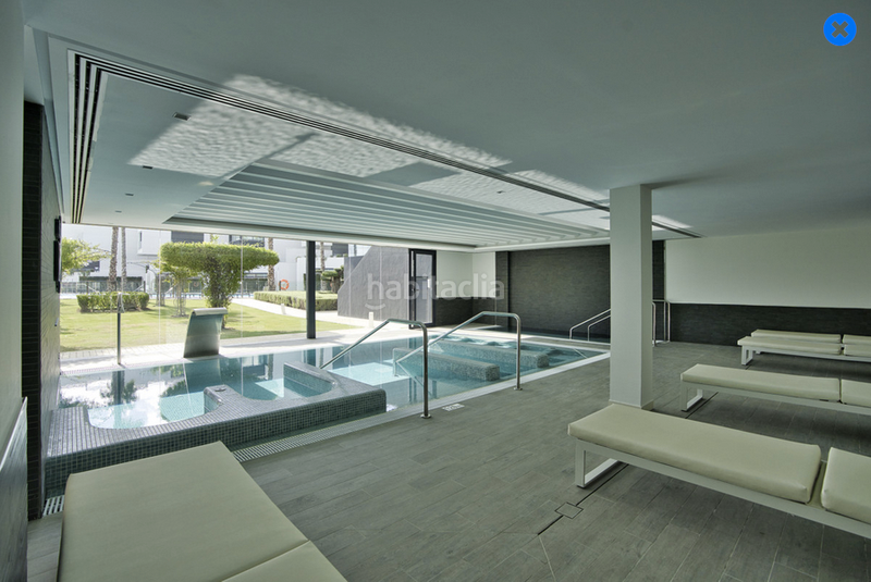 Foto 207d229f-f408-45a3-96be-c5051ef5916e. Lloguer casa adossada amb aparcament piscina a puerto de Estepona Estepona