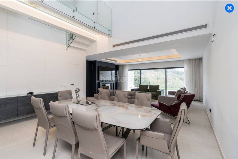 Foto 68f3bfea-9d19-4104-9e72-c2b7a4217f6e. Lloguer casa adossada amb aparcament piscina a puerto de Estepona Estepona