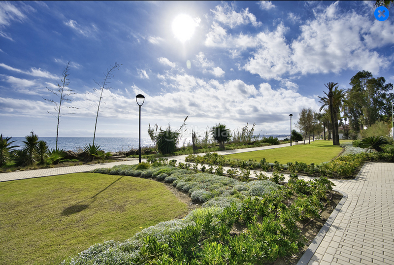 Foto ad900d34-48b7-4317-836d-cf08a3f82351. Miete reihenhaus mit parking pool in puerto de Estepona Estepona