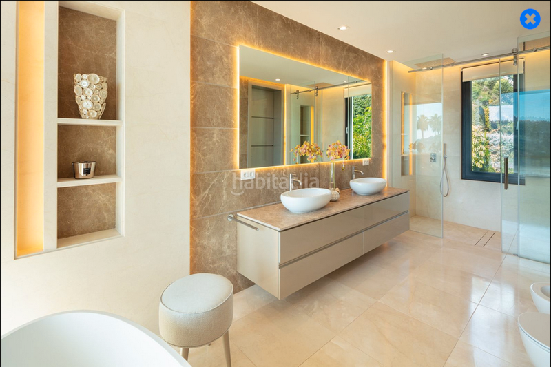 Foto 406a78c5-4c39-43a9-b495-91fe006ad455. Lloguer casa amb aparcament piscina a Las Brisas Marbella