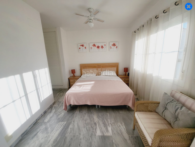 Foto 6f4566a6-f7ac-4bc7-a3d8-4c9bc0eedad3. Casa adossada amb aparcament piscina a Cabopino - Artola Marbella