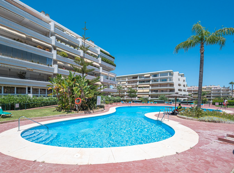 Foto 3ff10ac4-1bf2-4d44-88fa-637dd5402750. Appartement mit kamin parking pool in Guadalmina Alta Marbella