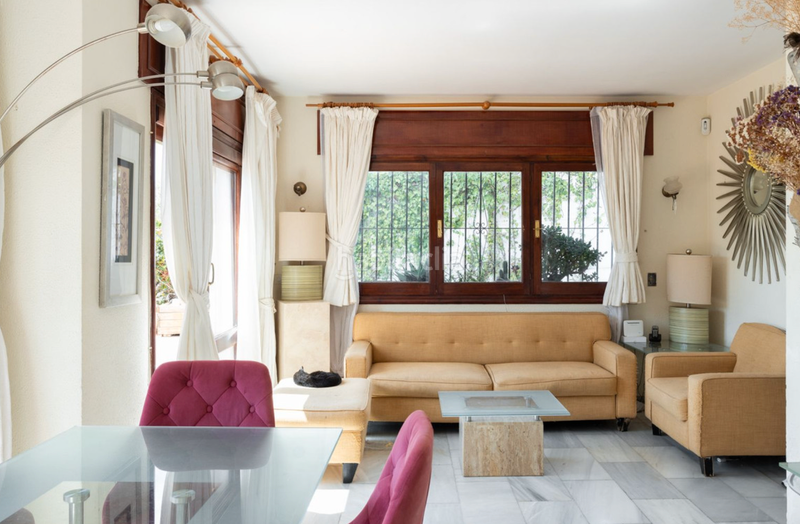 Foto 955fa6f1-00f3-4379-b4d9-2f9a3a7fb20d. Xalet amb xemeneia aparcament piscina a El Rosario - Ricmar Marbella