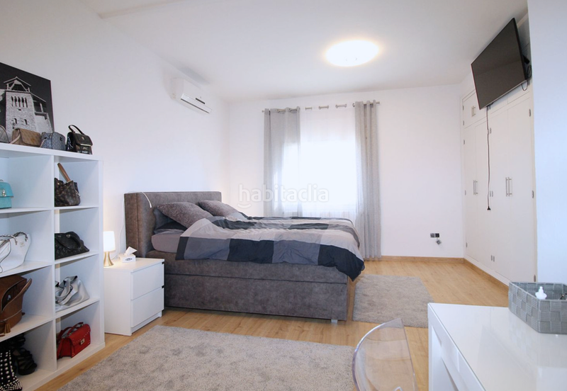 Foto 42afb590-d36f-4575-a6f2-97f704f6599c. Chalet with fireplace parking pool in Coín