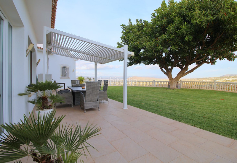 Foto 81705b1c-95d2-4127-b831-11eb0d29f805. Chalet with fireplace parking pool in Coín