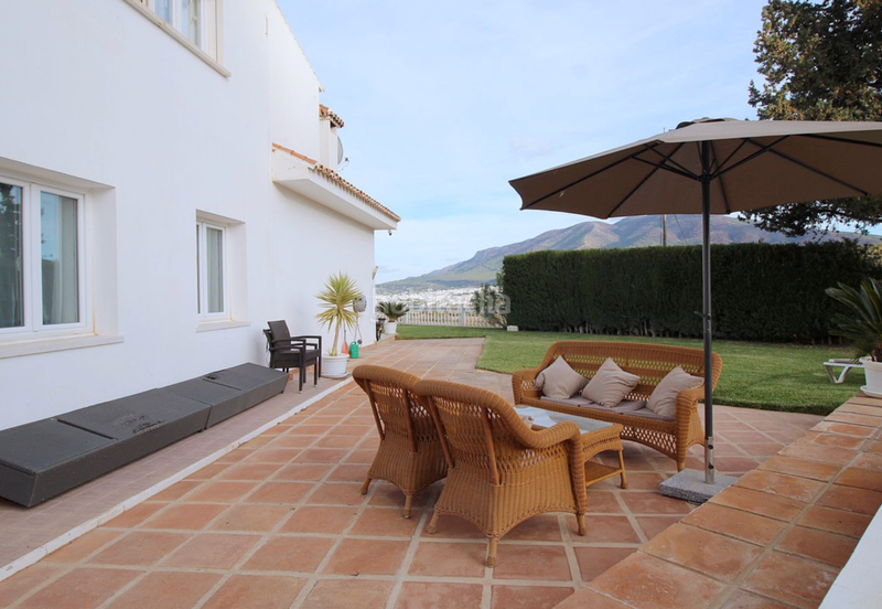 Foto 9abcd2db-d36c-4761-babf-86055d1b852a. Chalet with fireplace parking pool in Coín