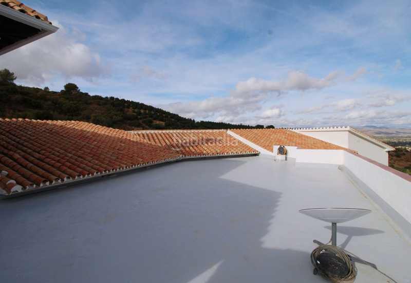 Foto b5e4ec99-cf03-4375-933a-631346723c4e. Chalet with fireplace parking pool in Coín