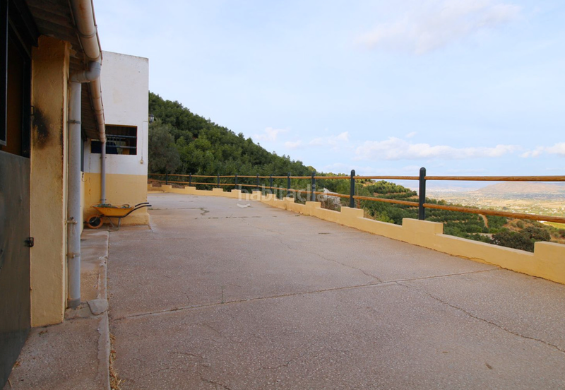 Foto bfb868de-f3a7-418f-bab7-1db64cb30ca6. Chalet with fireplace parking pool in Coín